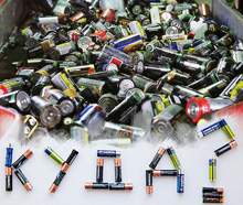 Утилизировать нельзя выкидывать. Когда Казань решит проблему с отработанными батарейками?